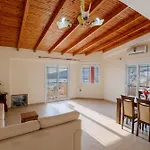 Panorama Sea View Penthouse Apartment Sarande