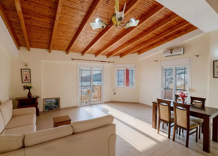 Panorama Sea View Penthouse Apartment Sarande